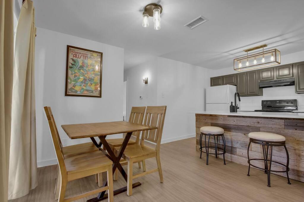 Condo Near Downtown Austin! 외부 사진