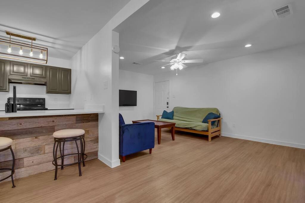 Condo Near Downtown Austin! 외부 사진